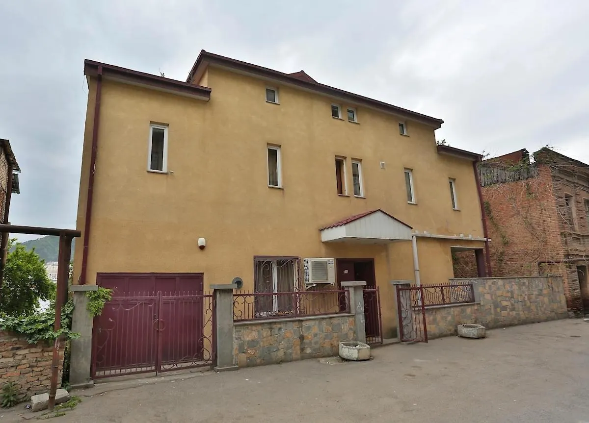 Townhouse In Old Tbilisi Apartamento